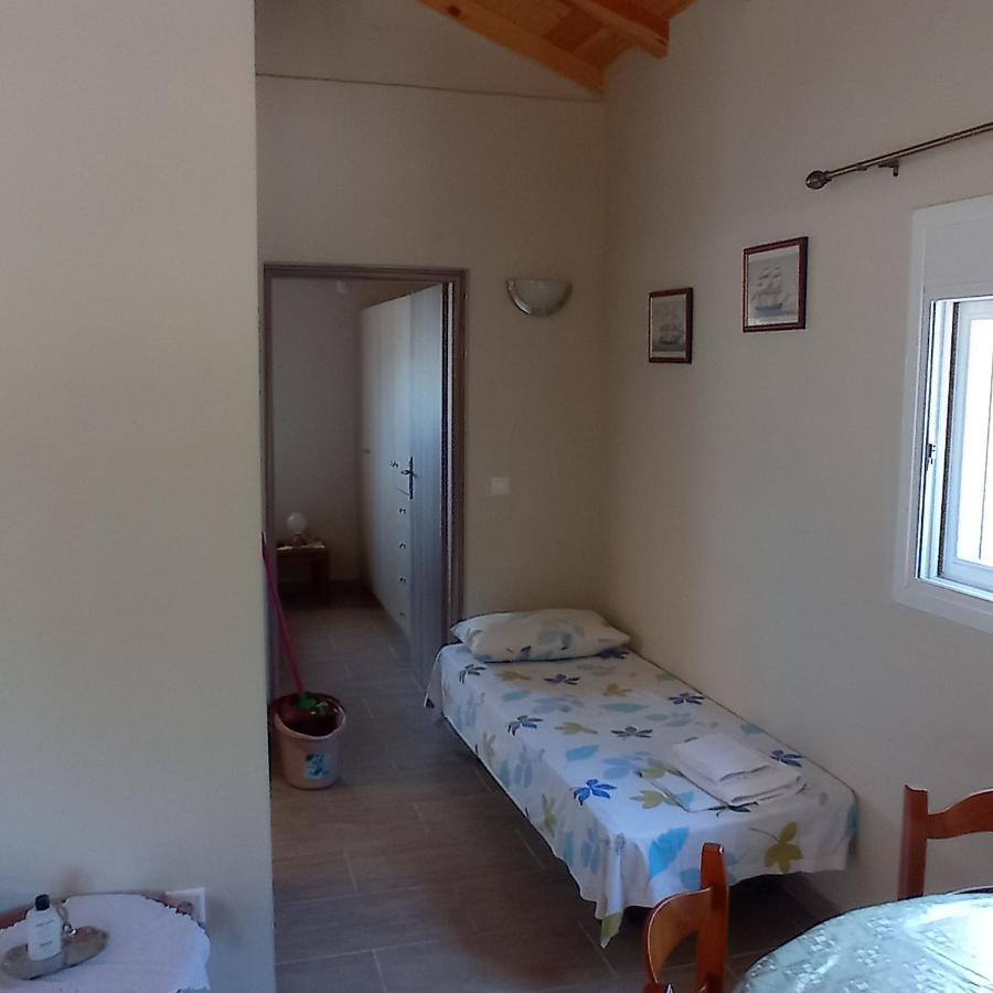 Avocado House Villa Finikounta Bagian luar foto